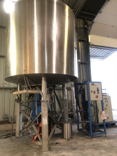 Mélangeur de produits liquides